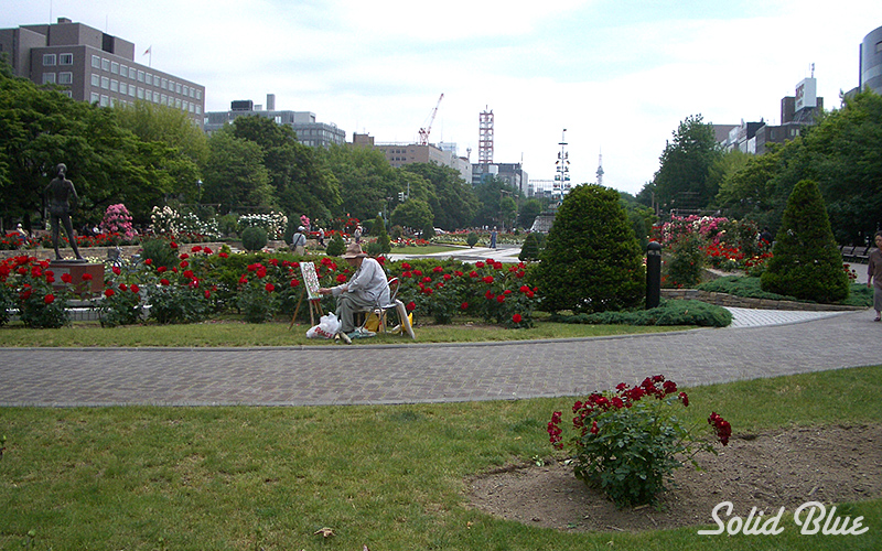 絵画教室の野外スケッチなのだそうだ。